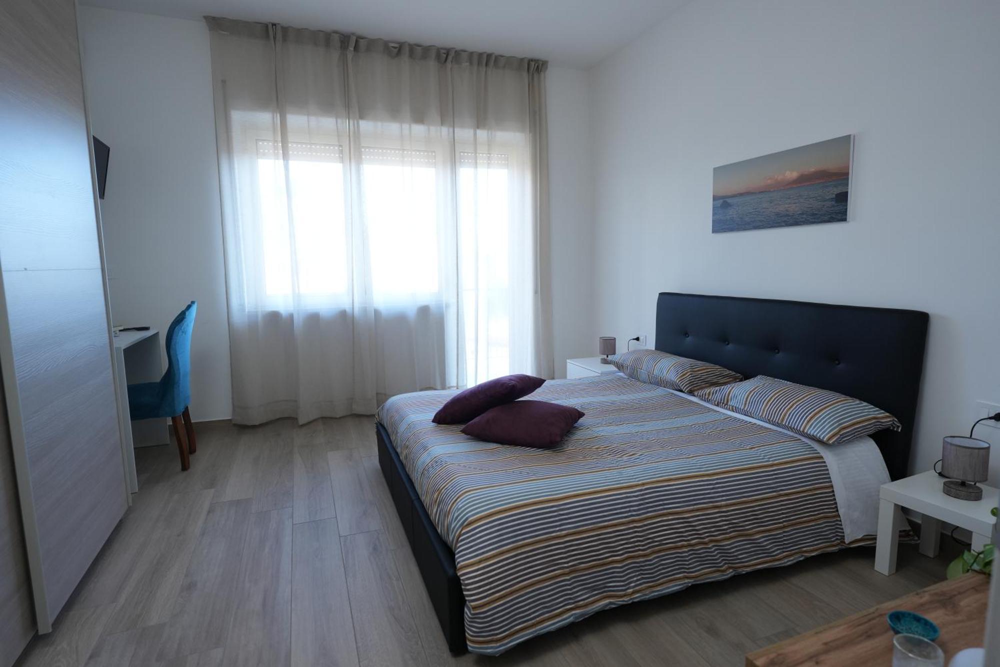 Panorama Vesuvius Affittacamere Guesthouse With Lift Near To Subway In Napoli Center 외부 사진