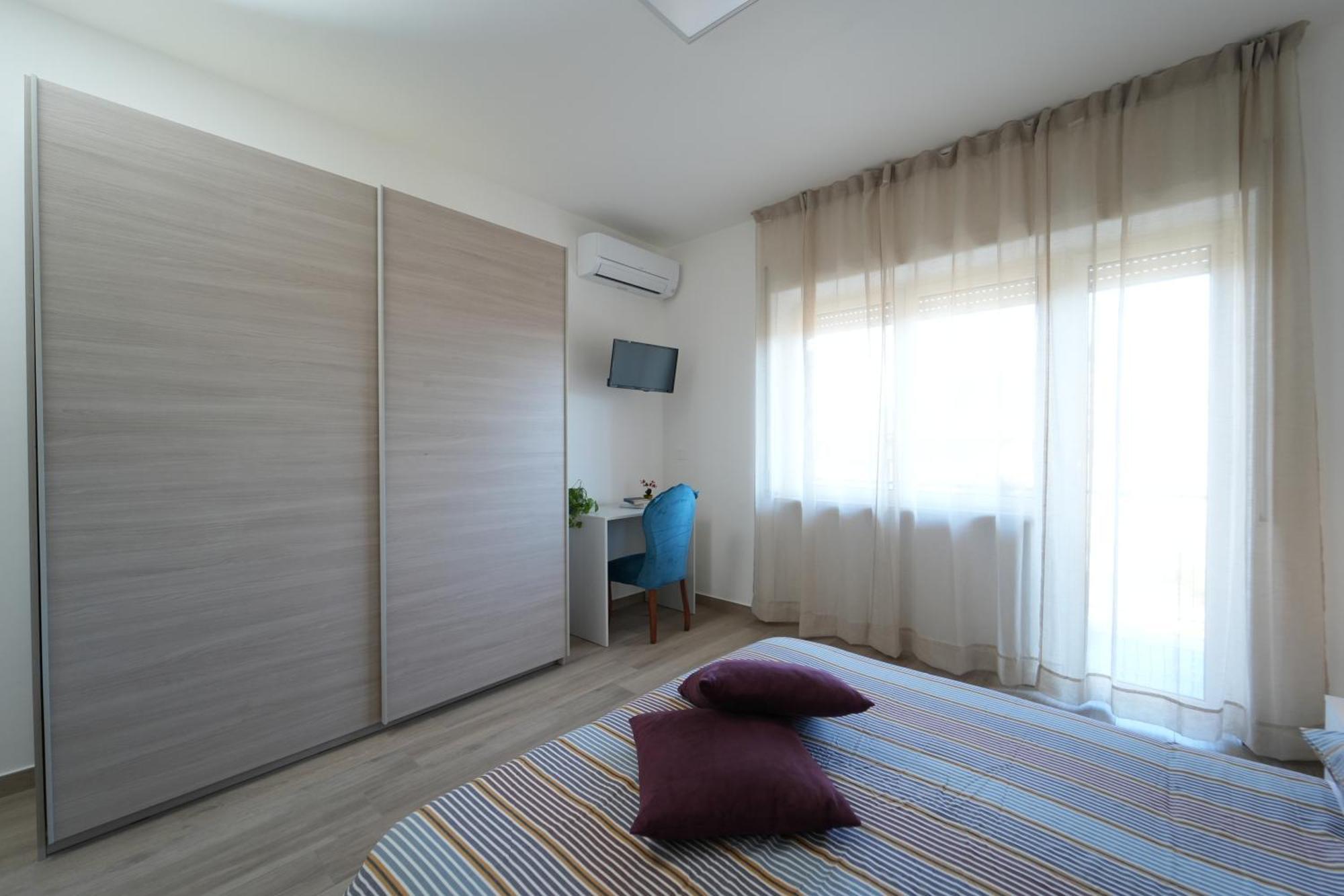 Panorama Vesuvius Affittacamere Guesthouse With Lift Near To Subway In Napoli Center 외부 사진
