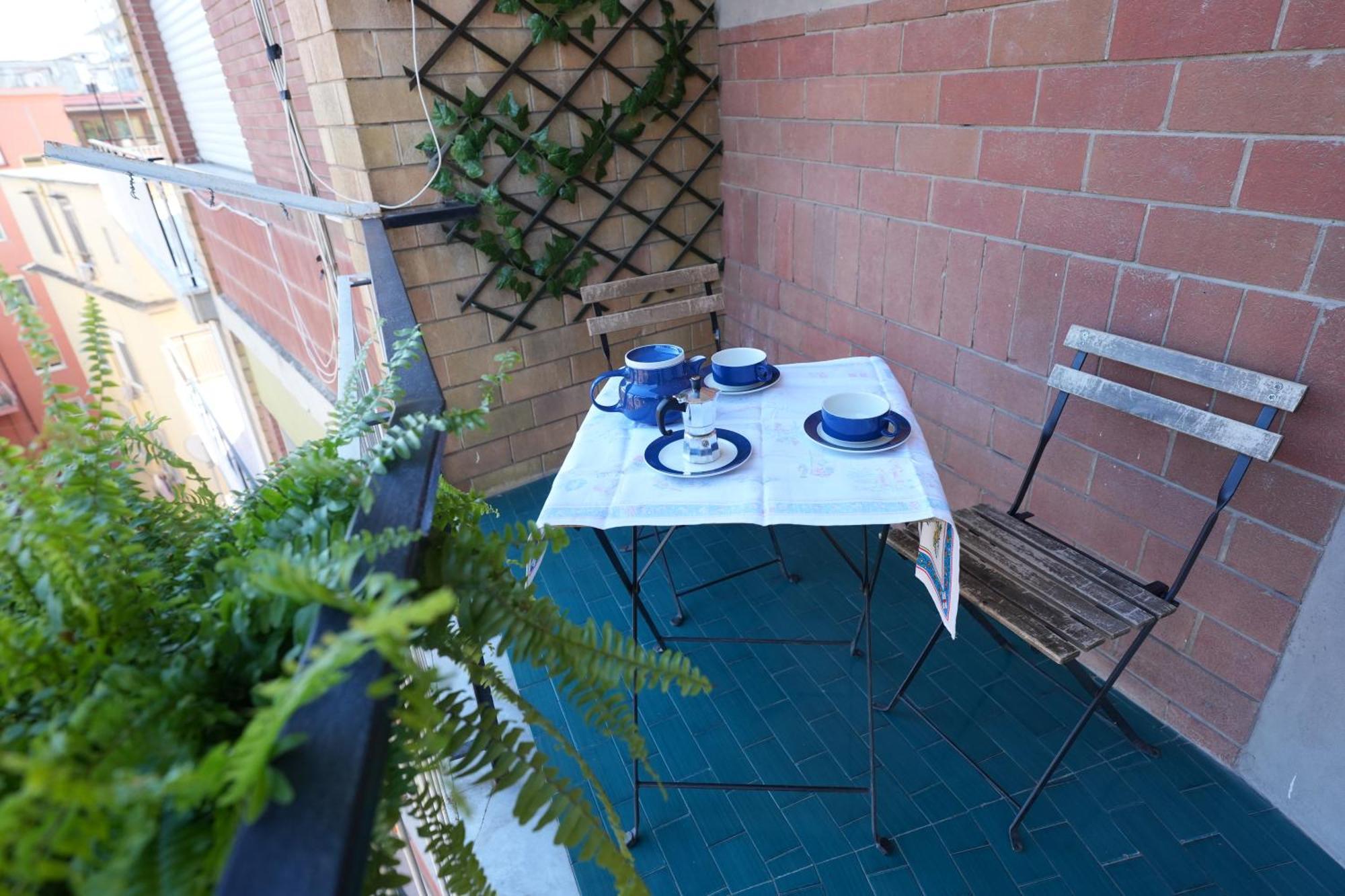 Panorama Vesuvius Affittacamere Guesthouse With Lift Near To Subway In Napoli Center 외부 사진
