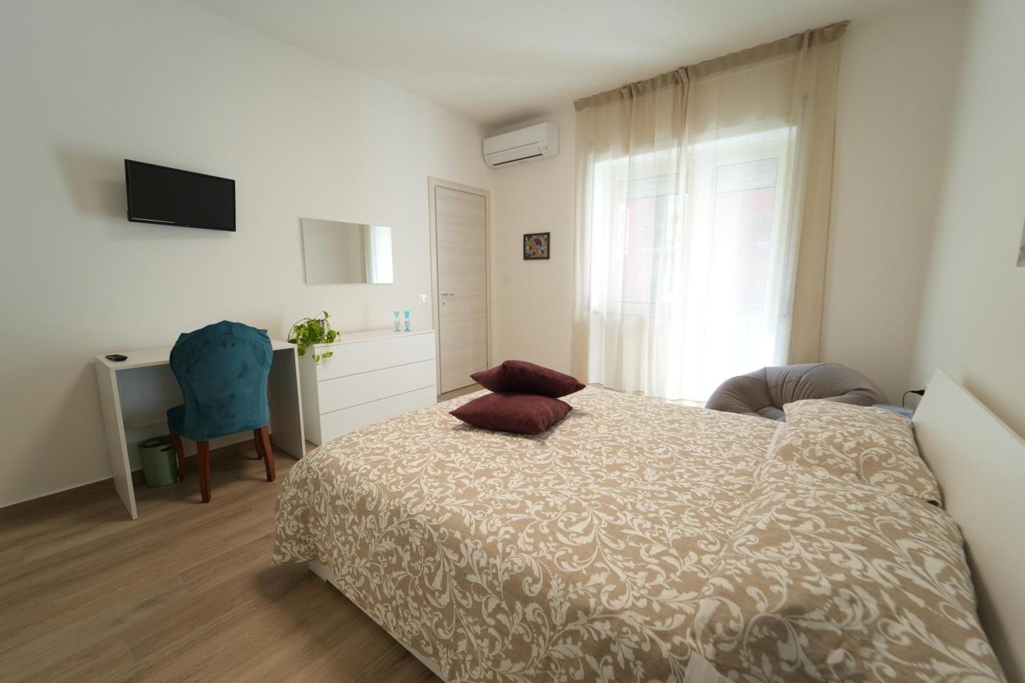 Panorama Vesuvius Affittacamere Guesthouse With Lift Near To Subway In Napoli Center 외부 사진