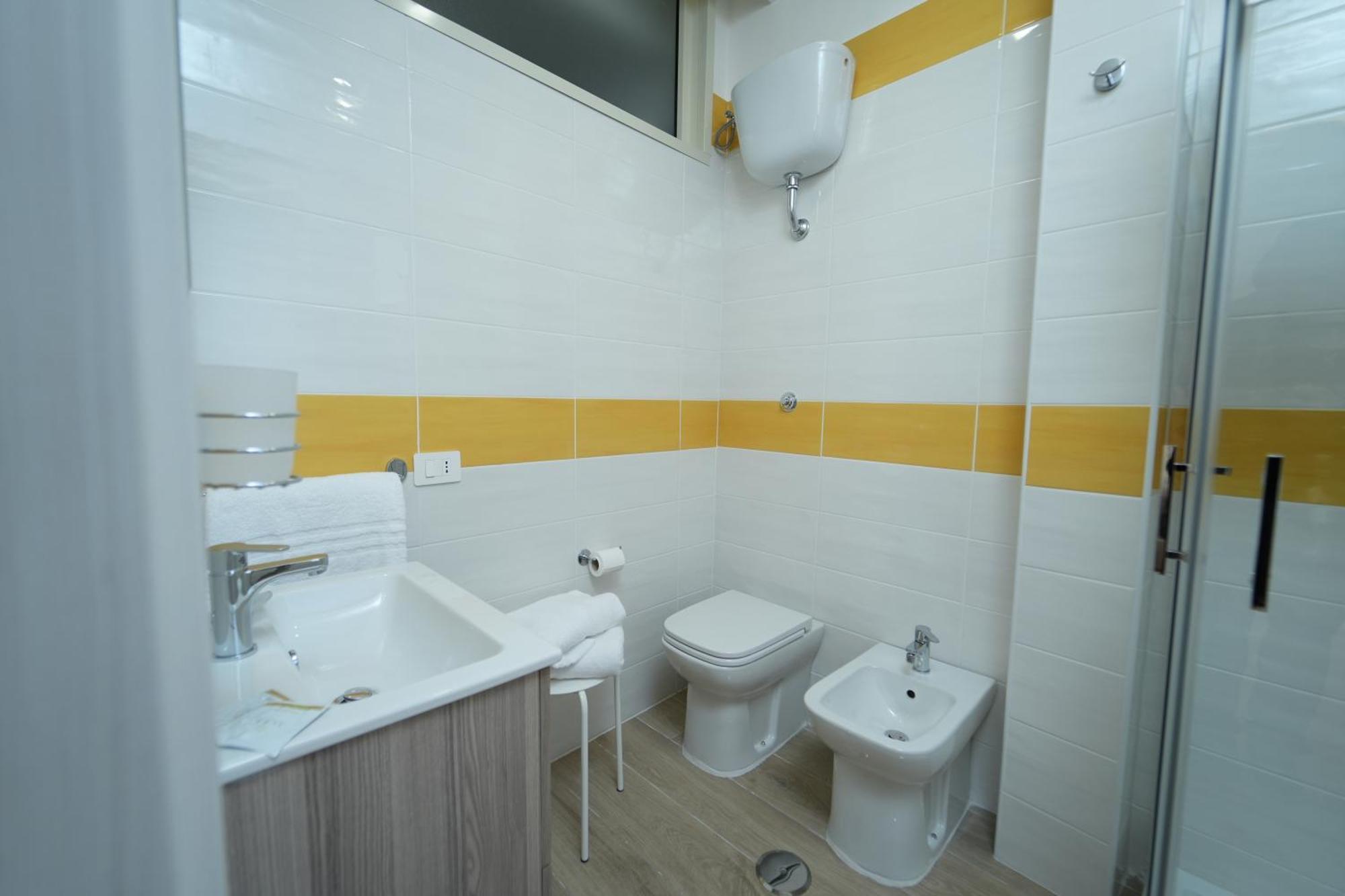 Panorama Vesuvius Affittacamere Guesthouse With Lift Near To Subway In Napoli Center 외부 사진