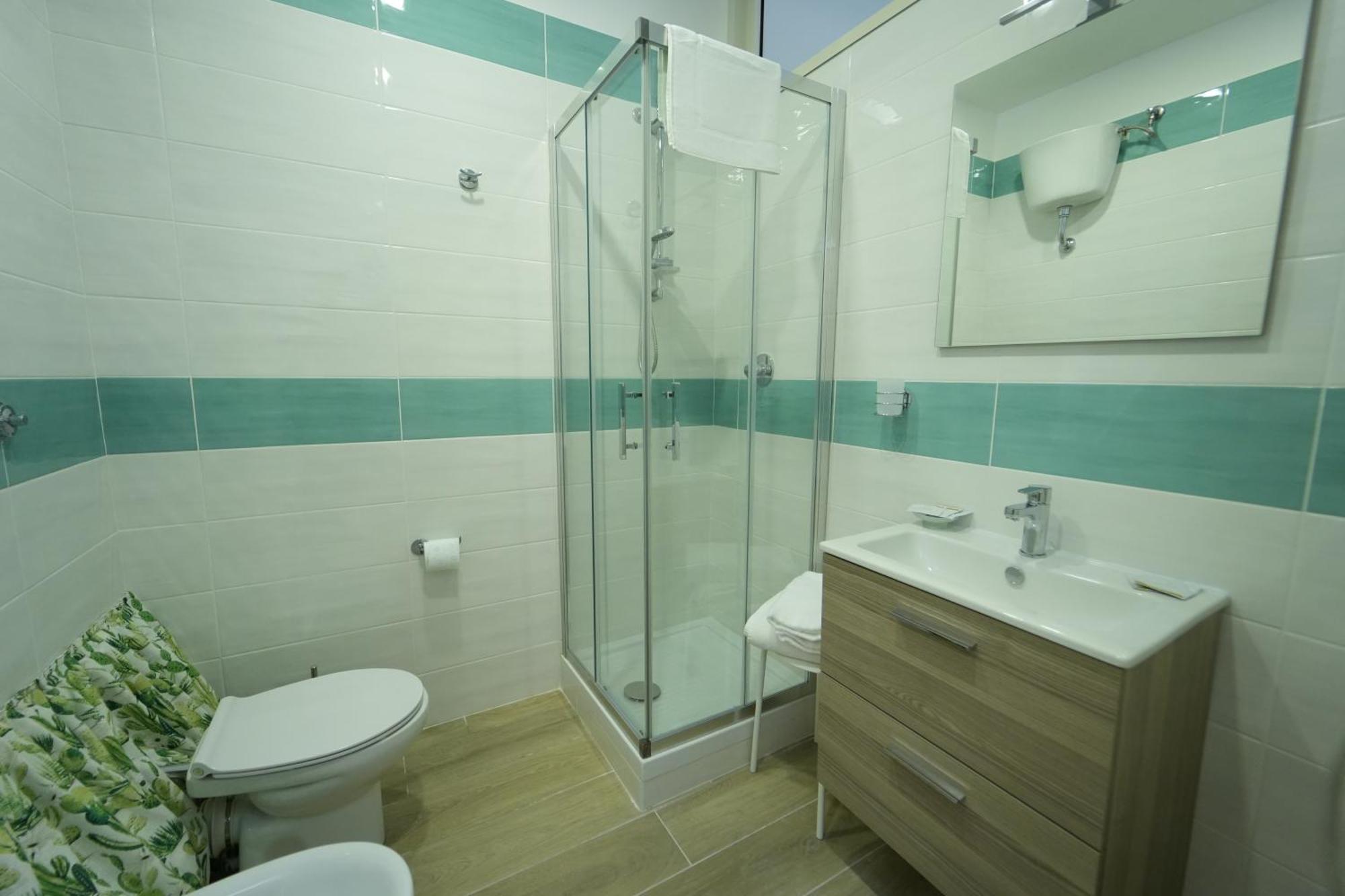 Panorama Vesuvius Affittacamere Guesthouse With Lift Near To Subway In Napoli Center 외부 사진