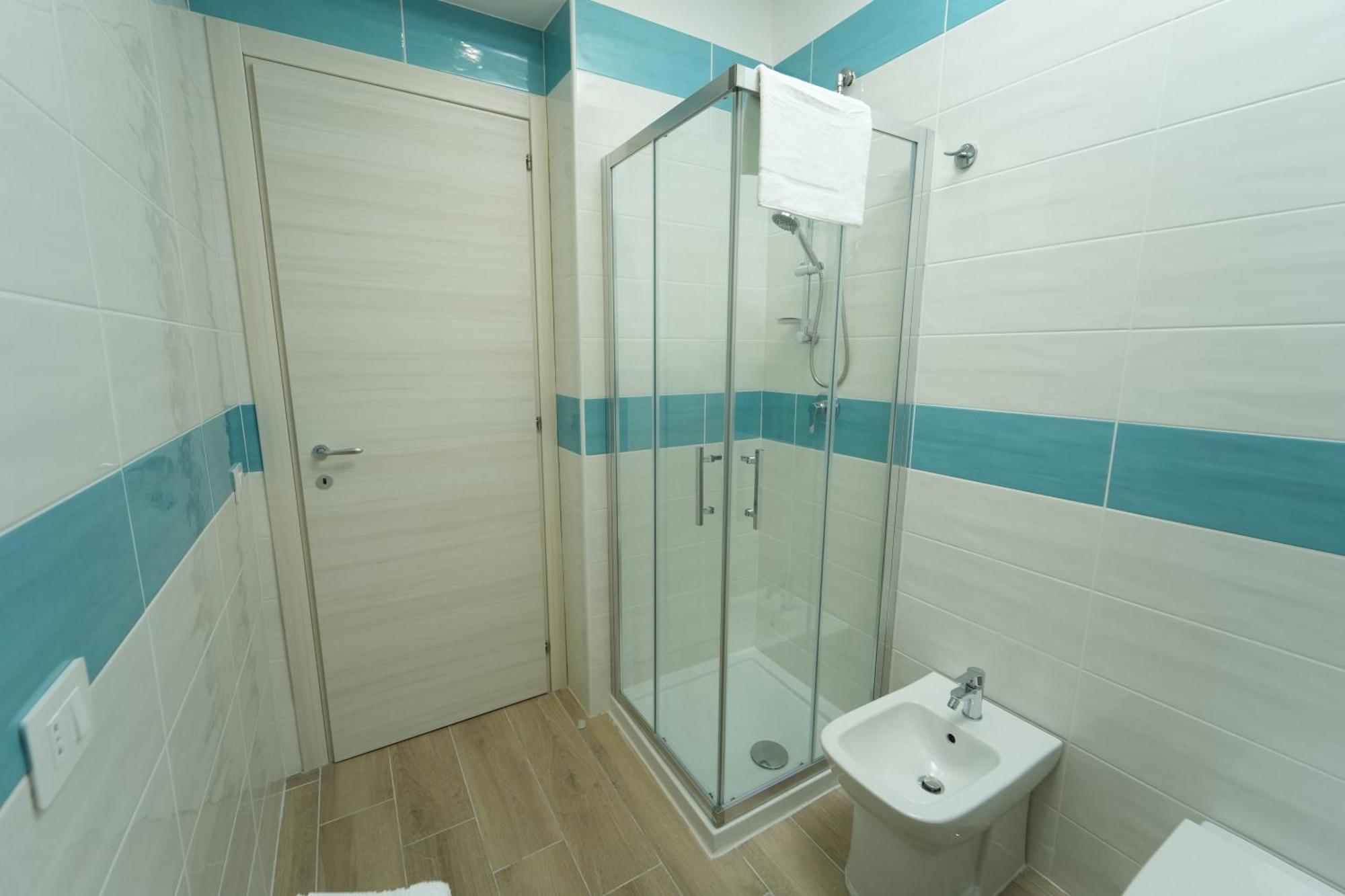 Panorama Vesuvius Affittacamere Guesthouse With Lift Near To Subway In Napoli Center 외부 사진